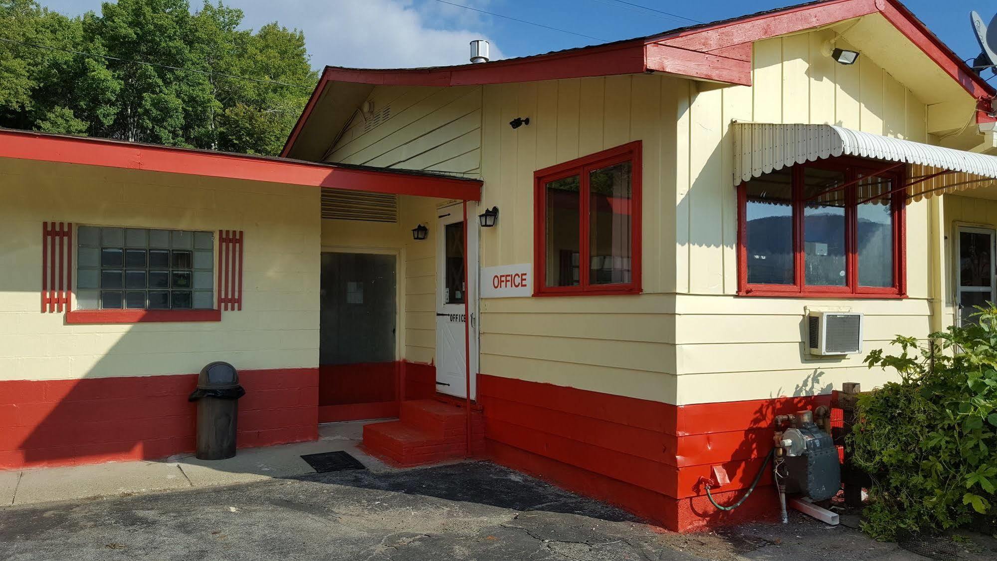 Budget Inn Wellsville Extérieur photo