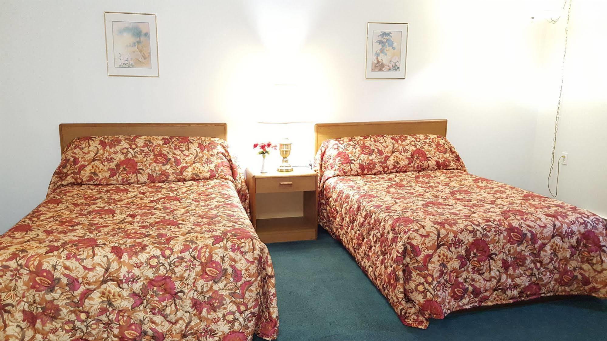 Budget Inn Wellsville Extérieur photo